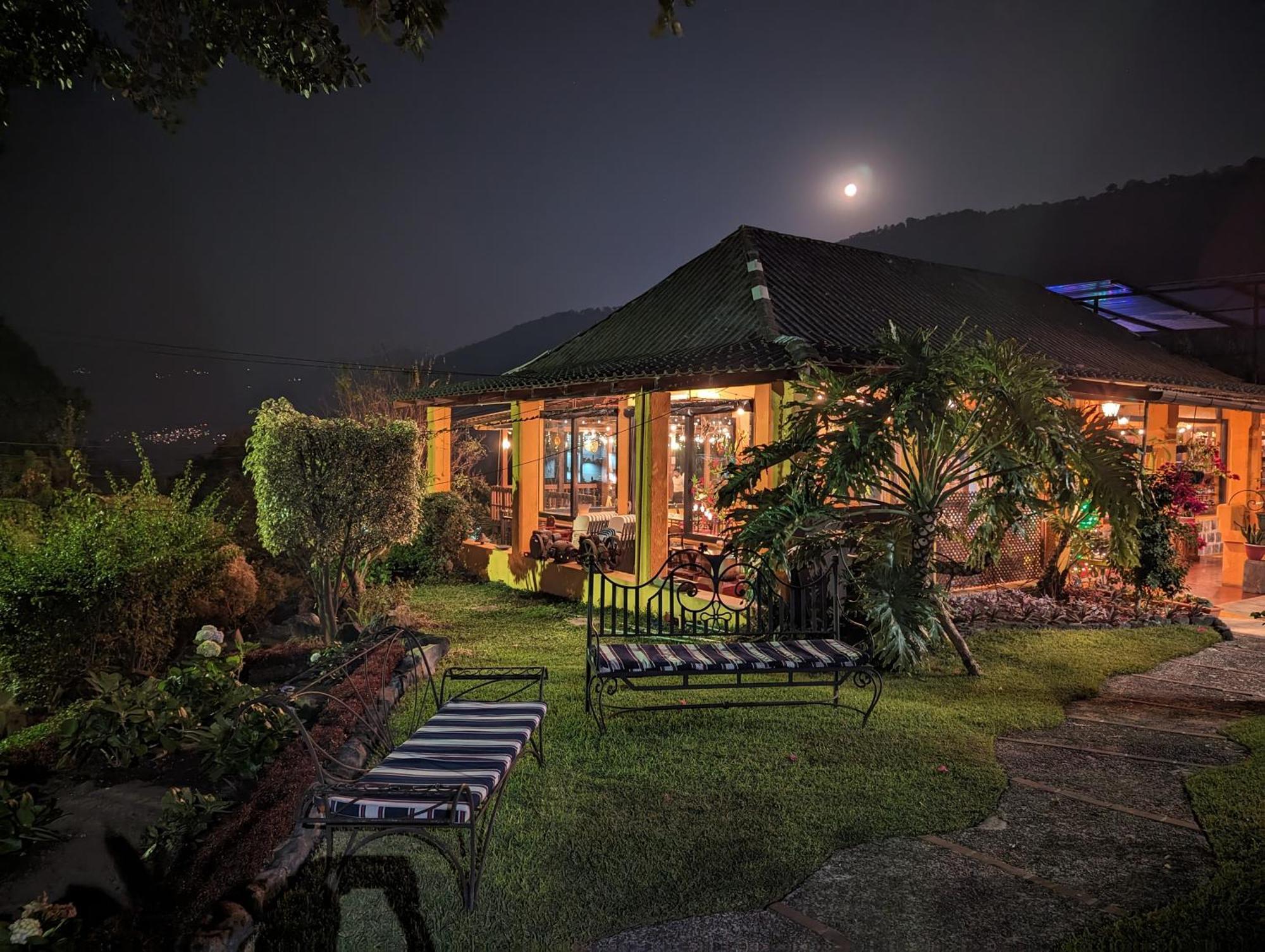 Hotel Toliman San Lucas Tolimán Exteriér fotografie